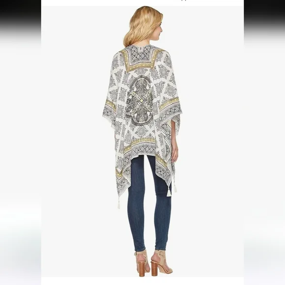 Vince Camuto Women's Munbai Medallions Toppee/Coverup Size O/S One Size - Picture 3 of 9